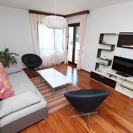 Apartment Mitton 2 Rovinj Kamer foto
